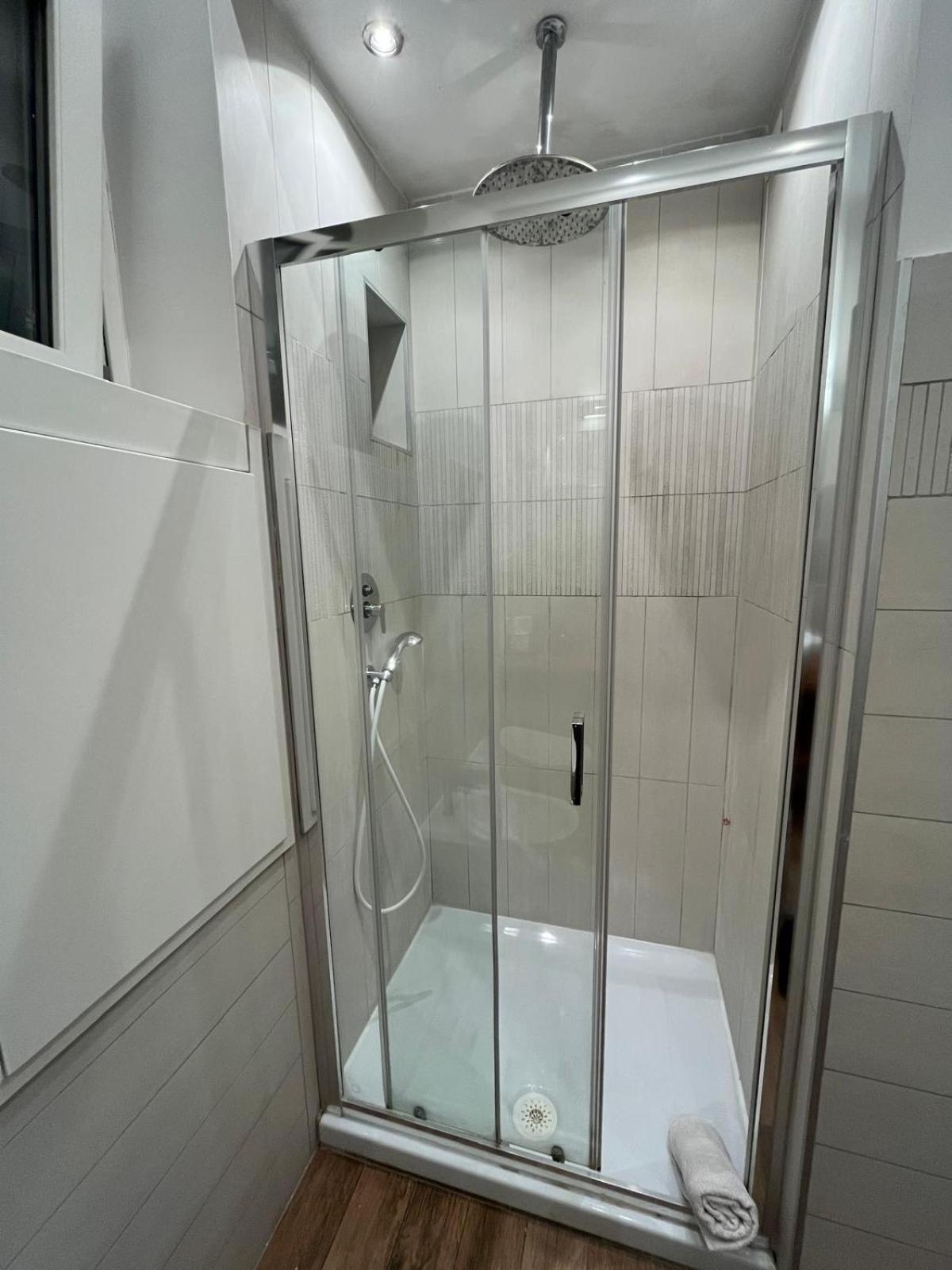 La Dolce Vita - Luxury Colosseum Boutique Apartment Rom Exteriör bild